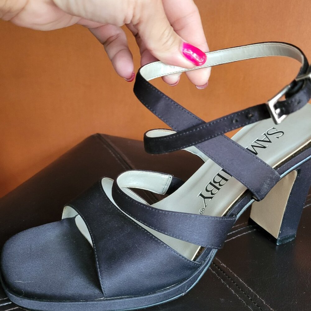 Woman's dressy sandals; Sam & Libby brand; size 7.5 M